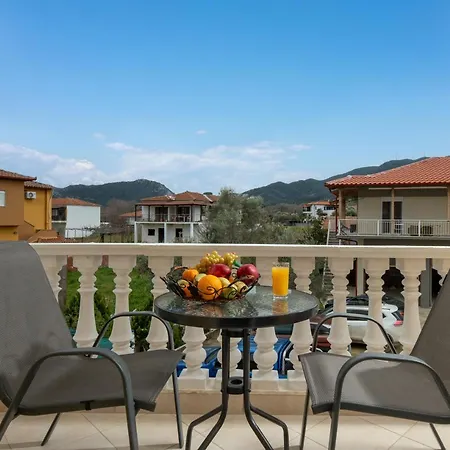 Family House Nikos 3 Apartamento Sikiá