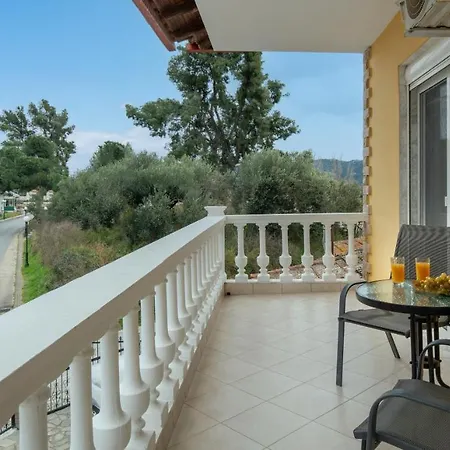 Family House Nikos 3 *